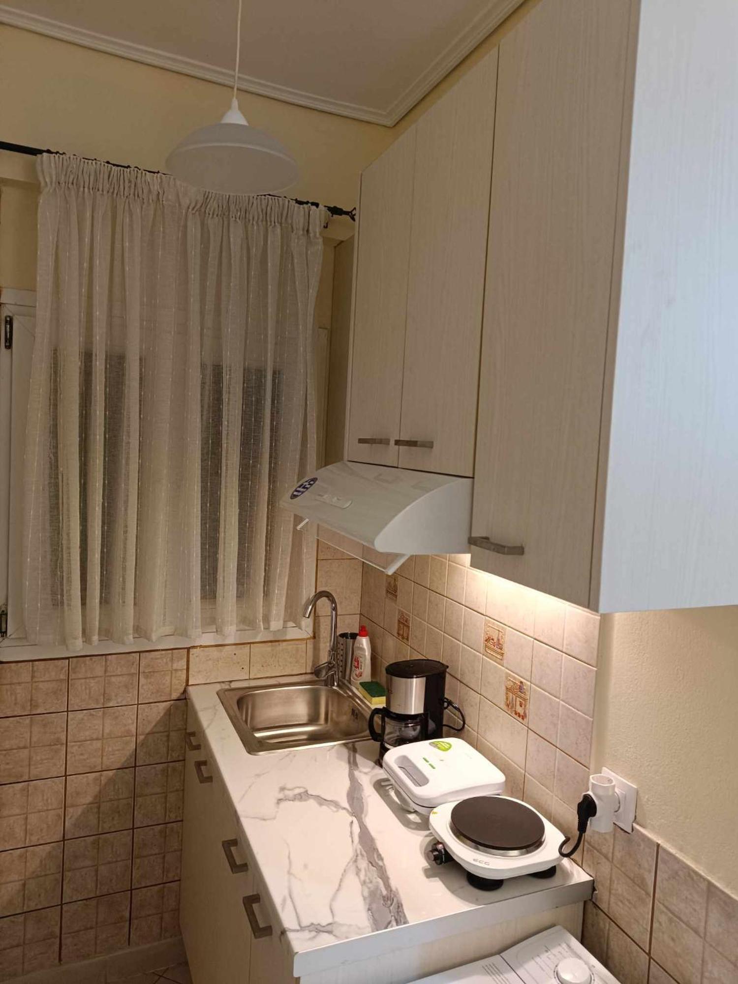 Lagadas Shiny Apartment *